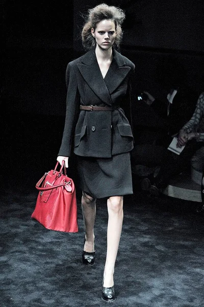 Look 14